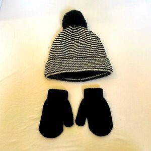 Cat & Jack Hat & Mitten Set 2T-5T Black & White Stripe